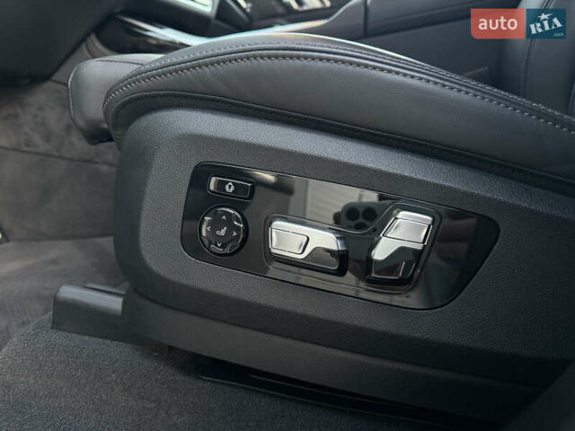 Серый БМВ X7, объемом двигателя 2.99 л и пробегом 86 тыс. км за 119000 $, фото 9 на Automoto.ua