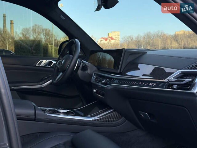 Серый БМВ X7, объемом двигателя 2.99 л и пробегом 51 тыс. км за 128000 $, фото 39 на Automoto.ua