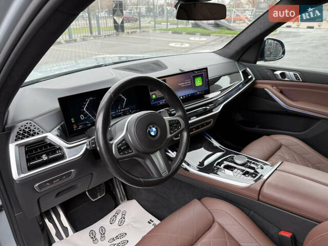 Серый БМВ X7, объемом двигателя 2.99 л и пробегом 57 тыс. км за 114000 $, фото 17 на Automoto.ua