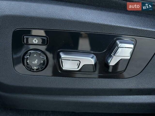 Серый БМВ X7, объемом двигателя 3 л и пробегом 39 тыс. км за 105000 $, фото 40 на Automoto.ua