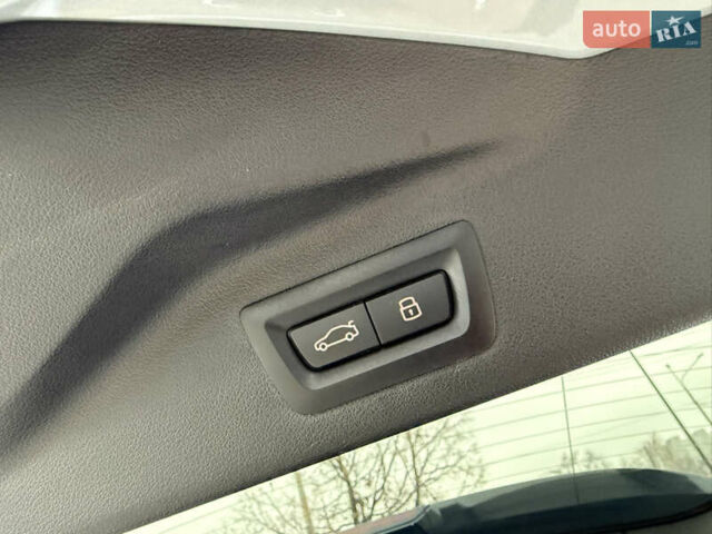 Серый БМВ X7, объемом двигателя 2.99 л и пробегом 57 тыс. км за 114000 $, фото 29 на Automoto.ua