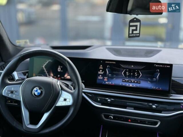 Серый БМВ X7, объемом двигателя 3 л и пробегом 39 тыс. км за 105000 $, фото 34 на Automoto.ua