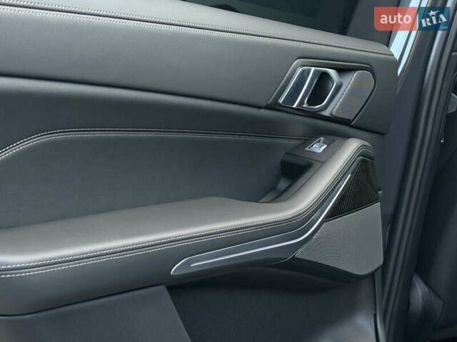 Серый БМВ X7, объемом двигателя 2.99 л и пробегом 51 тыс. км за 128000 $, фото 25 на Automoto.ua