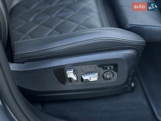 Серый БМВ X7, объемом двигателя 3 л и пробегом 39 тыс. км за 105000 $, фото 51 на Automoto.ua