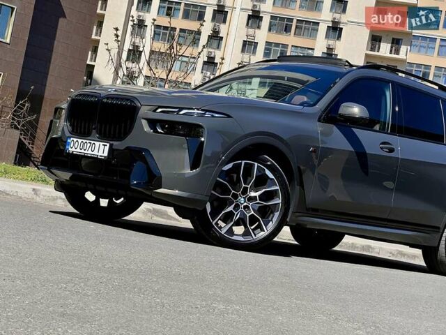Серый БМВ X7, объемом двигателя 3 л и пробегом 18 тыс. км за 161999 $, фото 61 на Automoto.ua