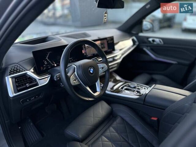 Серый БМВ X7, объемом двигателя 3 л и пробегом 39 тыс. км за 105000 $, фото 55 на Automoto.ua