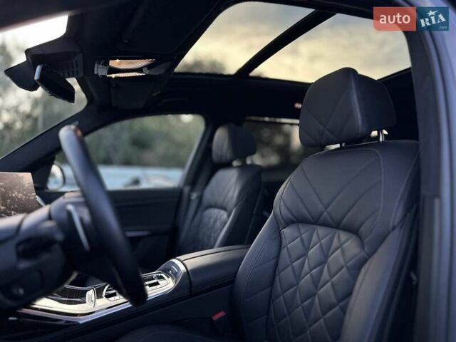 Серый БМВ X7, объемом двигателя 3 л и пробегом 39 тыс. км за 105000 $, фото 54 на Automoto.ua