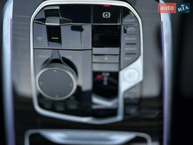 Серый БМВ X7, объемом двигателя 3 л и пробегом 39 тыс. км за 105000 $, фото 37 на Automoto.ua