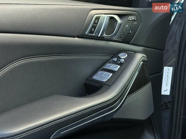 Серый БМВ X7, объемом двигателя 2.99 л и пробегом 51 тыс. км за 128000 $, фото 19 на Automoto.ua