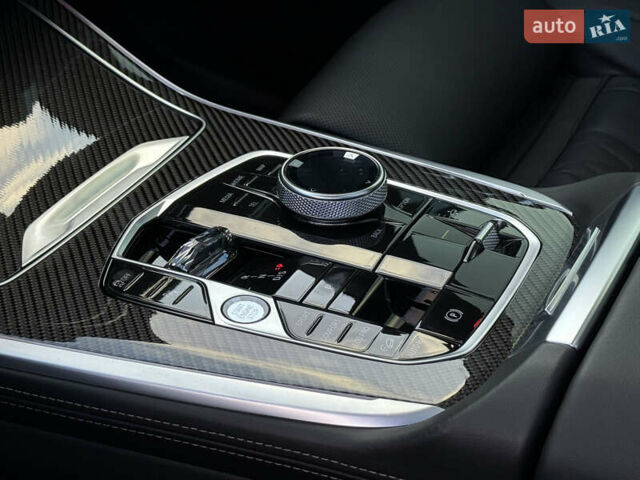 Серый БМВ X7, объемом двигателя 2.99 л и пробегом 51 тыс. км за 128000 $, фото 24 на Automoto.ua