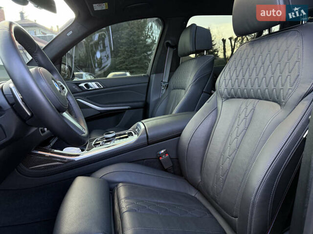 Серый БМВ X7, объемом двигателя 2.99 л и пробегом 51 тыс. км за 128000 $, фото 21 на Automoto.ua