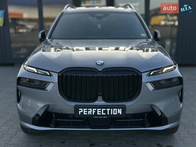 Серый БМВ X7, объемом двигателя 3 л и пробегом 39 тыс. км за 105000 $, фото 3 на Automoto.ua