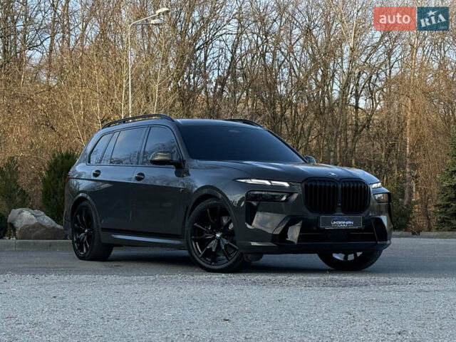 Серый БМВ X7, объемом двигателя 2.99 л и пробегом 51 тыс. км за 128000 $, фото 4 на Automoto.ua
