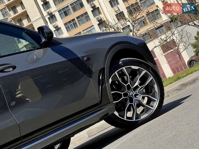 Серый БМВ X7, объемом двигателя 3 л и пробегом 18 тыс. км за 161999 $, фото 65 на Automoto.ua