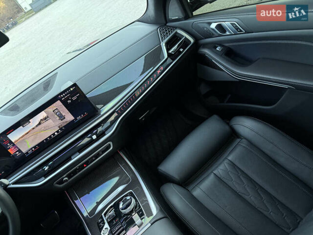 Серый БМВ X7, объемом двигателя 2.99 л и пробегом 51 тыс. км за 128000 $, фото 28 на Automoto.ua