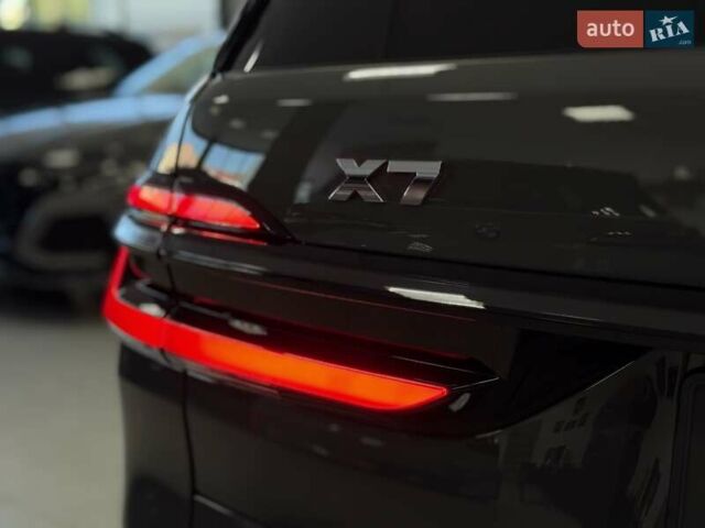 Серый БМВ X7, объемом двигателя 4.39 л и пробегом 1 тыс. км за 189900 $, фото 25 на Automoto.ua