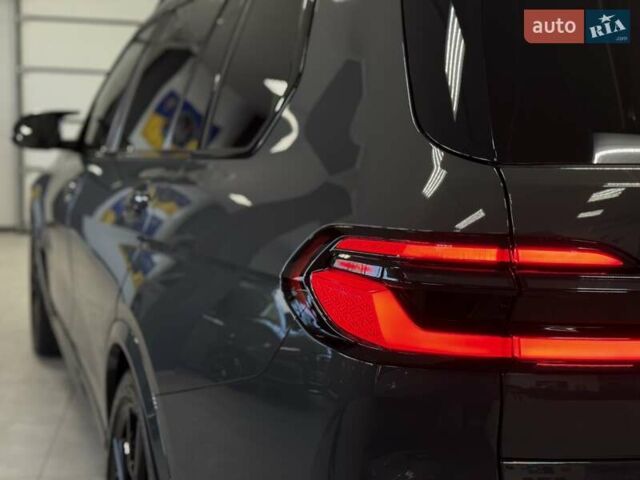 Серый БМВ X7, объемом двигателя 4.39 л и пробегом 1 тыс. км за 189900 $, фото 39 на Automoto.ua