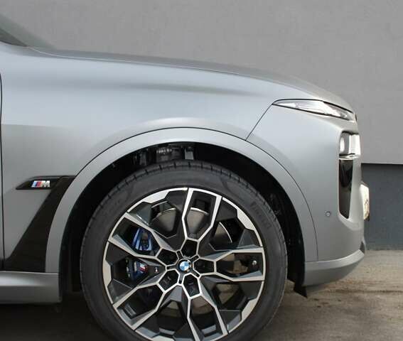 Серый БМВ X7, объемом двигателя 4.39 л и пробегом 3 тыс. км за 185000 $, фото 4 на Automoto.ua