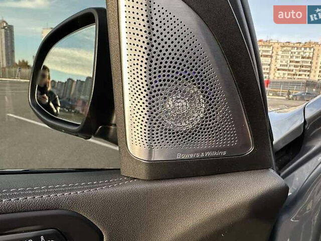 Серый БМВ X7, объемом двигателя 3 л и пробегом 11 тыс. км за 120000 $, фото 14 на Automoto.ua