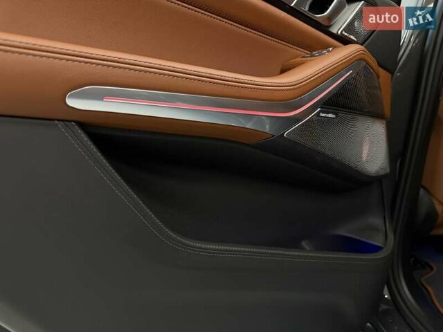 Серый БМВ X7, объемом двигателя 4.39 л и пробегом 1 тыс. км за 189900 $, фото 65 на Automoto.ua