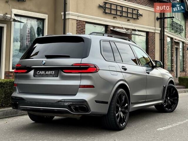 Серый БМВ X7, объемом двигателя 4.39 л и пробегом 7 тыс. км за 195000 $, фото 10 на Automoto.ua