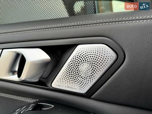 Серый БМВ X7, объемом двигателя 4.39 л и пробегом 7 тыс. км за 195000 $, фото 31 на Automoto.ua