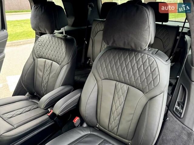 Серый БМВ X7, объемом двигателя 4.39 л и пробегом 7 тыс. км за 195000 $, фото 40 на Automoto.ua