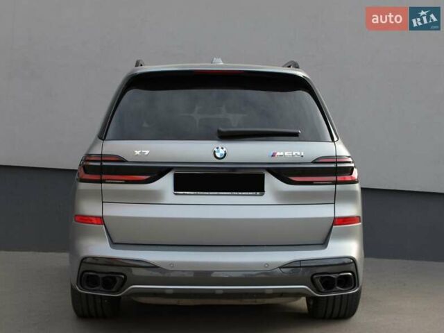 Серый БМВ X7, объемом двигателя 4.39 л и пробегом 3 тыс. км за 185000 $, фото 3 на Automoto.ua
