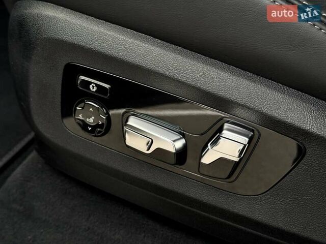 Серый БМВ X7, объемом двигателя 4.39 л и пробегом 7 тыс. км за 195000 $, фото 58 на Automoto.ua