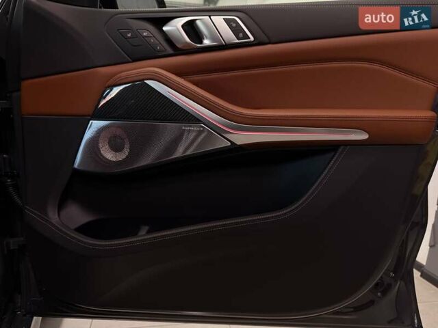 Серый БМВ X7, объемом двигателя 4.39 л и пробегом 1 тыс. км за 189900 $, фото 79 на Automoto.ua