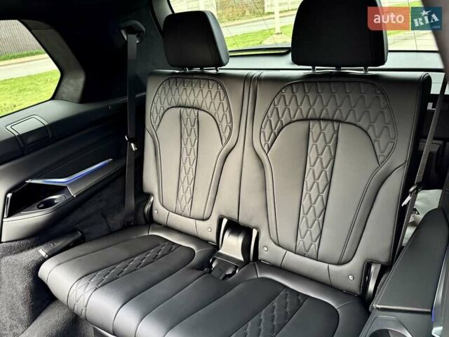 Серый БМВ X7, объемом двигателя 4.39 л и пробегом 7 тыс. км за 195000 $, фото 54 на Automoto.ua