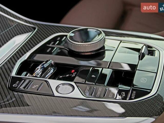 Серый БМВ X7, объемом двигателя 4.39 л и пробегом 3 тыс. км за 185000 $, фото 16 на Automoto.ua