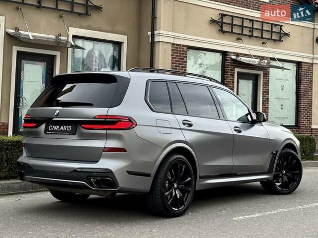 Серый БМВ X7, объемом двигателя 4.39 л и пробегом 7 тыс. км за 195000 $, фото 11 на Automoto.ua