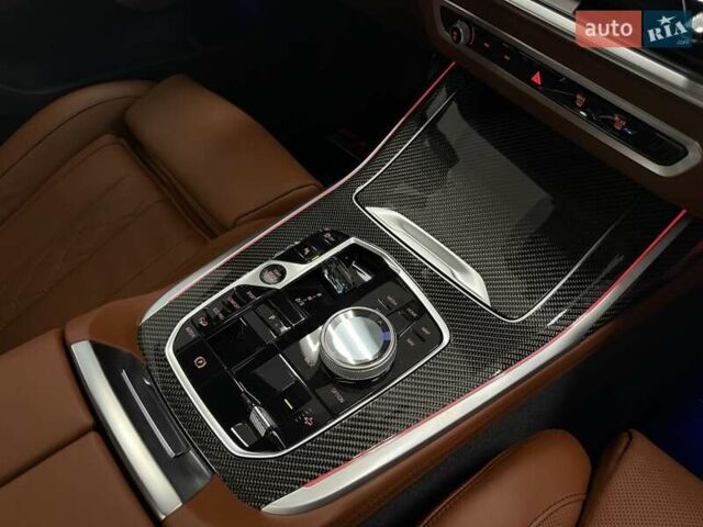 Серый БМВ X7, объемом двигателя 4.39 л и пробегом 1 тыс. км за 189900 $, фото 85 на Automoto.ua