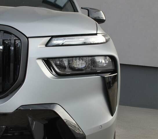 Серый БМВ X7, объемом двигателя 4.39 л и пробегом 3 тыс. км за 185000 $, фото 6 на Automoto.ua