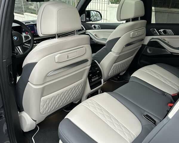 Сірий БМВ X7, об'ємом двигуна 4.39 л та пробігом 11 тис. км за 169500 $, фото 20 на Automoto.ua