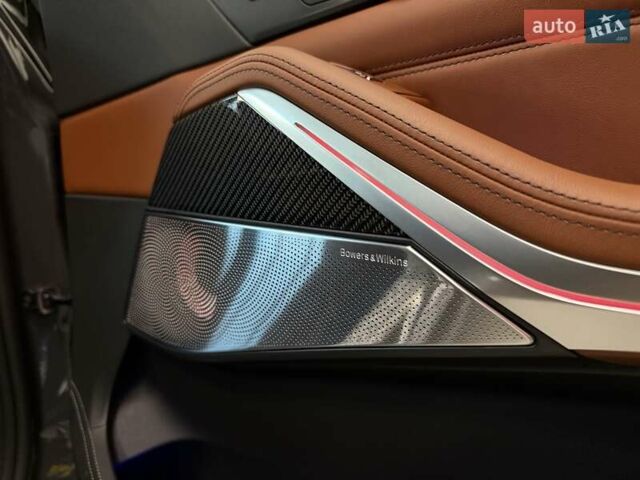 Серый БМВ X7, объемом двигателя 4.39 л и пробегом 1 тыс. км за 189900 $, фото 80 на Automoto.ua