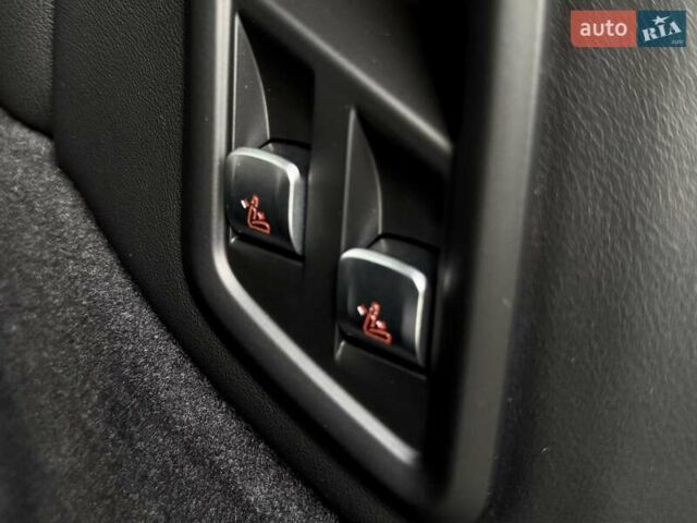 Серый БМВ X7, объемом двигателя 4.39 л и пробегом 7 тыс. км за 195000 $, фото 56 на Automoto.ua