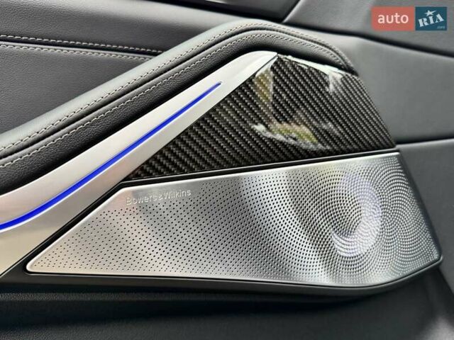 Серый БМВ X7, объемом двигателя 4.39 л и пробегом 7 тыс. км за 195000 $, фото 26 на Automoto.ua
