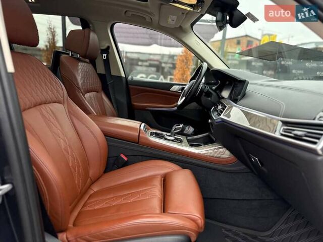 Синий БМВ X7, объемом двигателя 3 л и пробегом 61 тыс. км за 59000 $, фото 41 на Automoto.ua