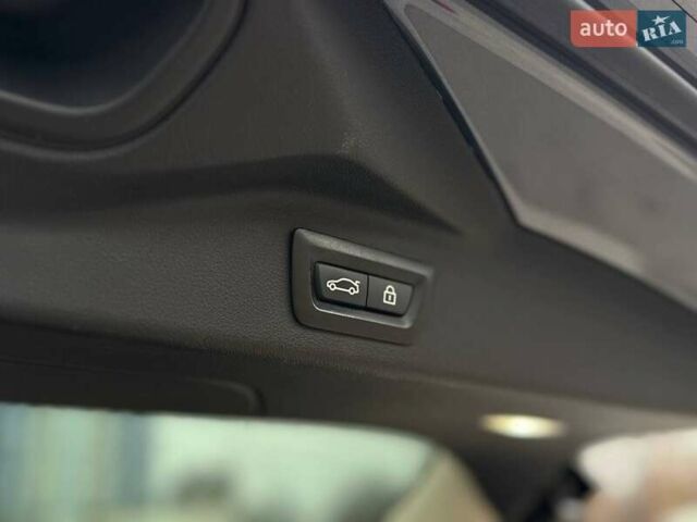 Синий БМВ X7, объемом двигателя 3 л и пробегом 61 тыс. км за 59000 $, фото 57 на Automoto.ua