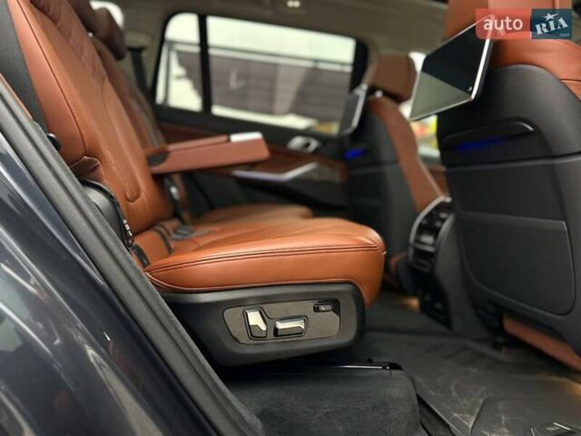 Синий БМВ X7, объемом двигателя 3 л и пробегом 61 тыс. км за 59000 $, фото 53 на Automoto.ua