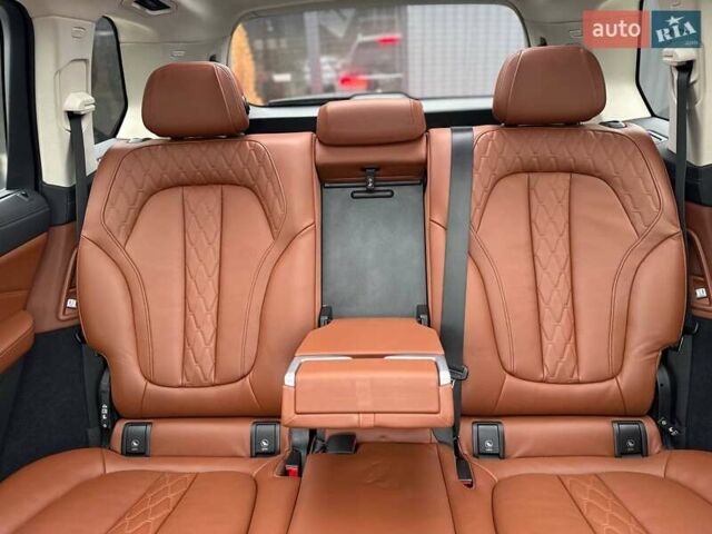 Синий БМВ X7, объемом двигателя 3 л и пробегом 61 тыс. км за 59000 $, фото 54 на Automoto.ua