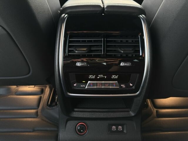 Синій БМВ X7, об'ємом двигуна 4.4 л та пробігом 61 тис. км за 79000 $, фото 15 на Automoto.ua