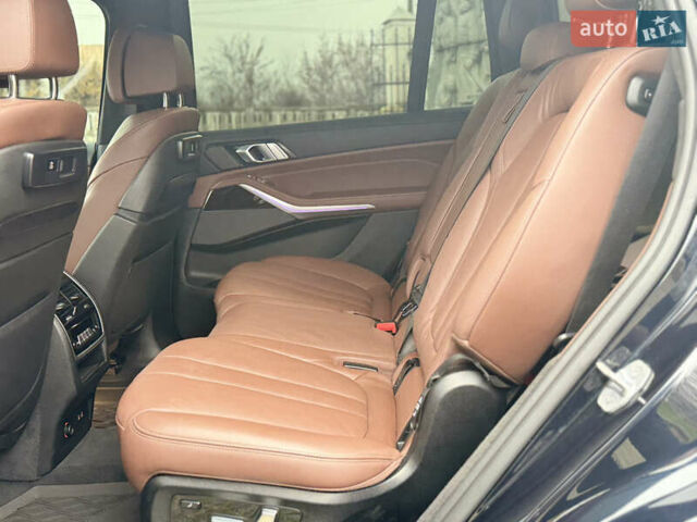 Синий БМВ X7, объемом двигателя 4.4 л и пробегом 121 тыс. км за 79000 $, фото 18 на Automoto.ua