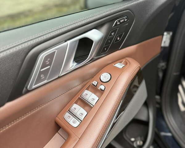 Синий БМВ X7, объемом двигателя 4.4 л и пробегом 121 тыс. км за 79000 $, фото 14 на Automoto.ua