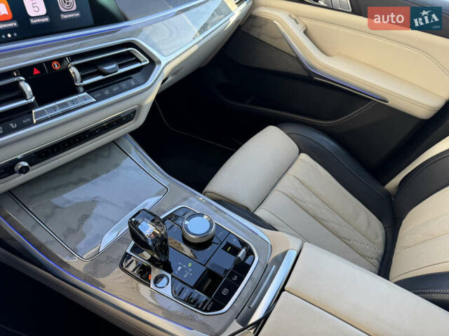 Синий БМВ X7, объемом двигателя 4.4 л и пробегом 100 тыс. км за 64900 $, фото 31 на Automoto.ua