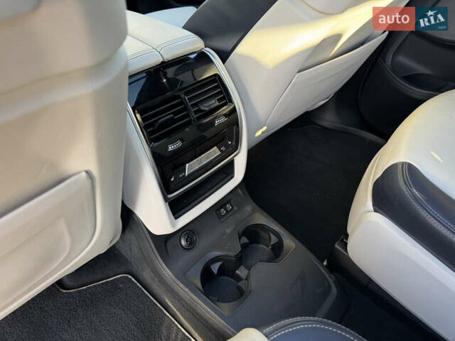 Синий БМВ X7, объемом двигателя 4.4 л и пробегом 100 тыс. км за 64900 $, фото 58 на Automoto.ua