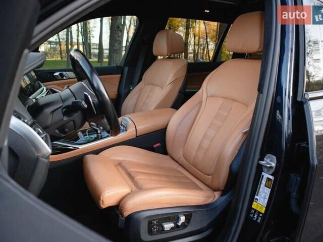 Синий БМВ X7, объемом двигателя 4.4 л и пробегом 74 тыс. км за 88000 $, фото 22 на Automoto.ua