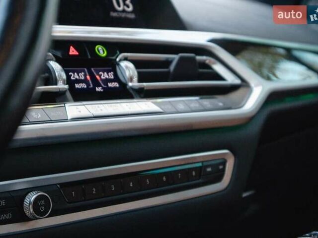 Синий БМВ X7, объемом двигателя 4.4 л и пробегом 74 тыс. км за 88000 $, фото 44 на Automoto.ua